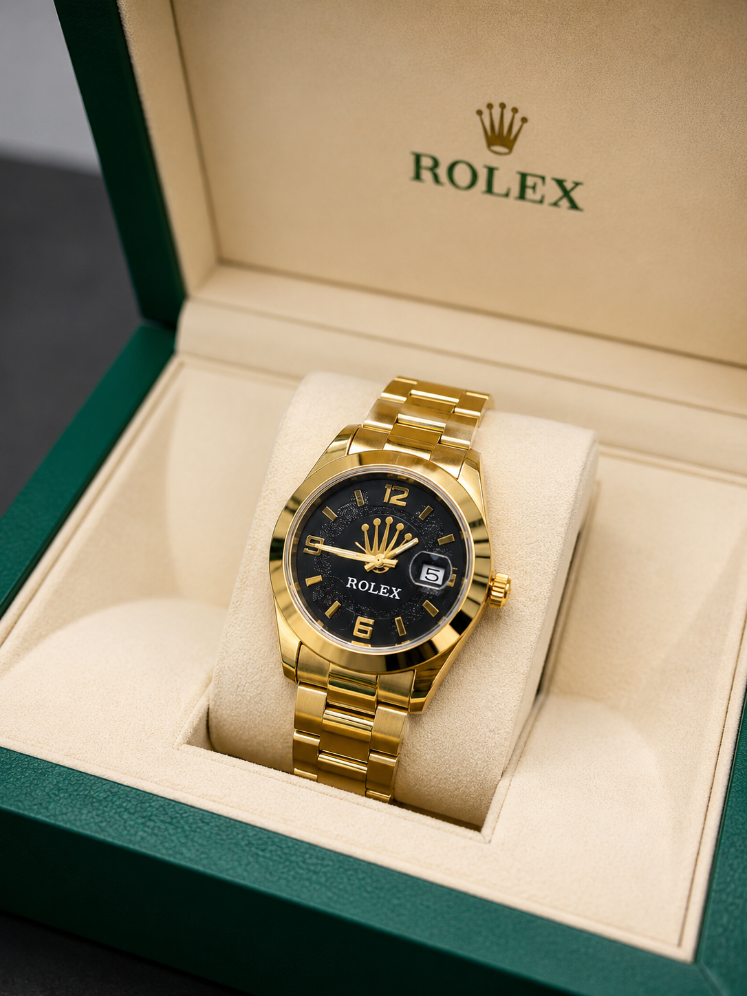 Royal Crown Gold Luxury Men's Watch – Black Dial, Date Display, Stainless Steel Strap, Waterproof Quartz Movement ⌚✨